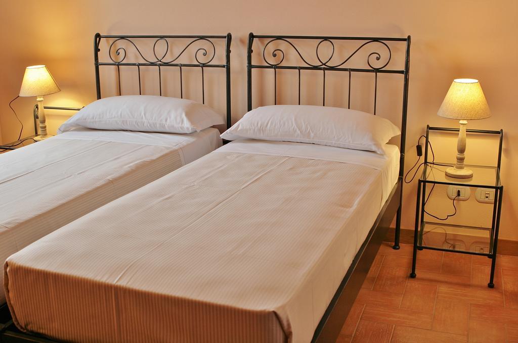 Agriturismo Cavrigo Lodi Szoba fotó